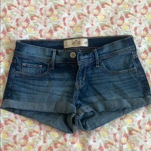 Hollister Low-Rise Short Shorts